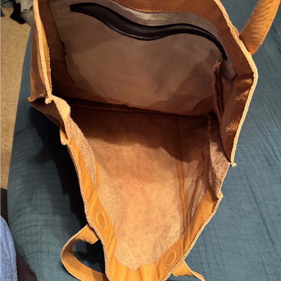 Tan Leather Tote Bag - Picture 3 of 3